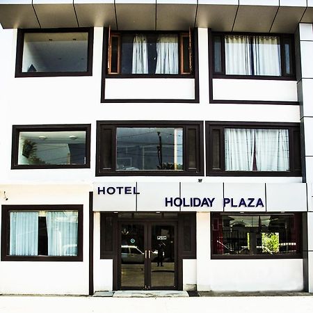 Hôtel Holiday Plaza à Srīnagar Extérieur photo